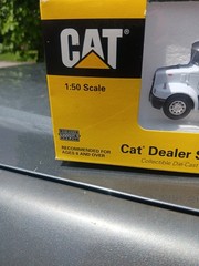 Peterbilt Model 330 CAT Dealer Service Truck Norscot 55118 1:50 NIB Caterpillar