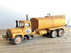 Custom 1/50 Scale Vintage-MACK Water Truck with 3D Printed Water Tank (read)
