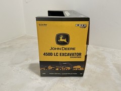 ERTL John Deere 450D LC Excavator 1:50 Diecast Model #15862 w/ Box Displayed