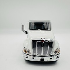 Die-cast Masters 71072 Peterbilt 579 Ultraloft Tractor – White 1/50 (Read Des)