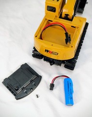 1:24 R/C 5 SAFE OPERATIONS ENGINEERING HEAVY INDUSTRY : EXCAVATOR REMOTE CONTROL