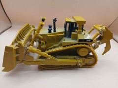 Norscot Group CAT Caterpillar D11R Track-Type Tractor Dozer, Diecast 1:50 Scale