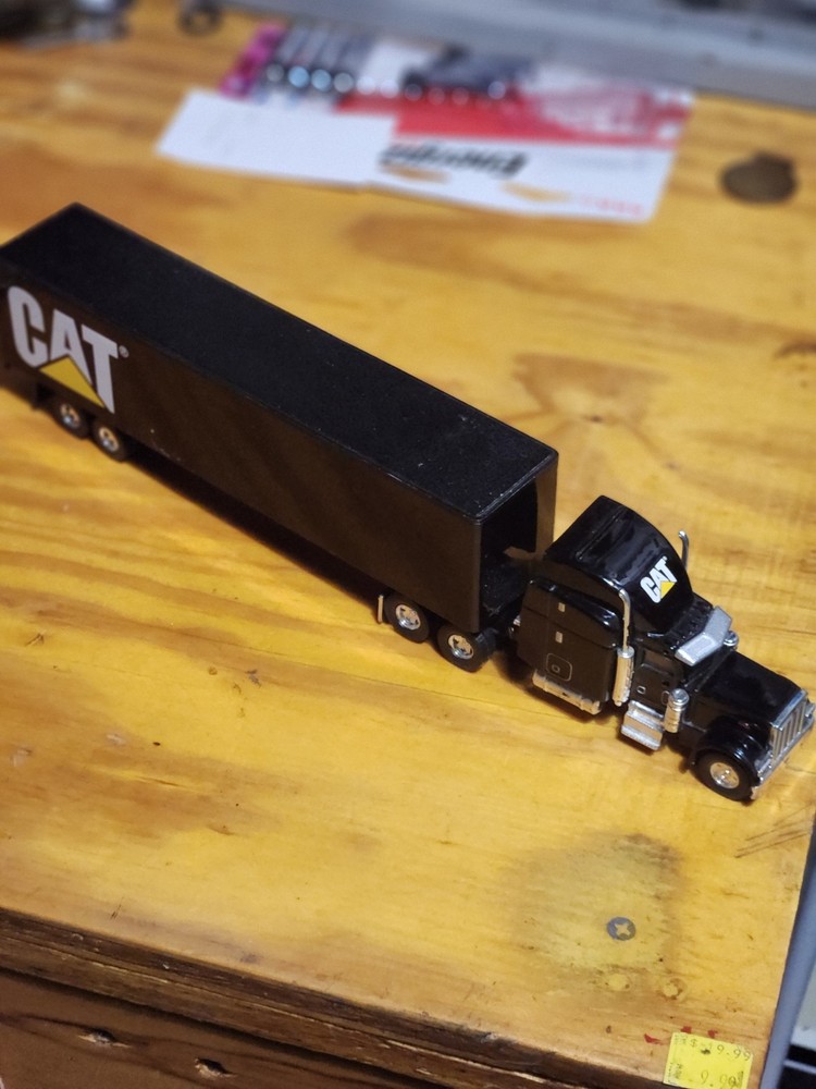Diecast Norscot Cat Truck Semi Scale Model