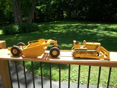 Doepke Caterpillar D6 Dozer & Earth Scraper