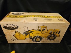 Vintage Mighty Tonka Loader Construction Toy 3920 w/ original Box Pressed Steel