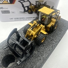 CAT 972M Wheel Loader w/ Log Fork HO Scale Model – 85950 High Line Series