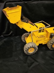 Vintage Mighty Tonka Loader Construction Toy 3920 w/ original Box Pressed Steel