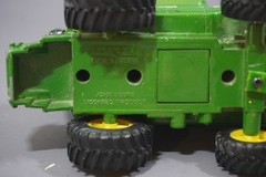 Ertl 15985 1:64 Die Cast Metal John Deere 9870 STS Combine No Attachments