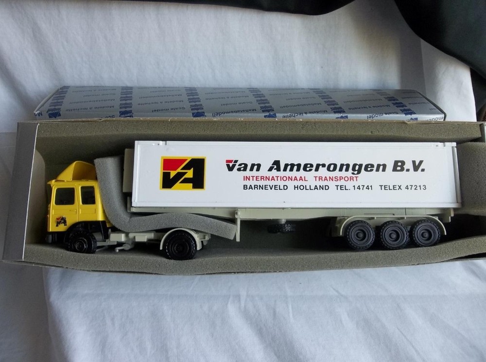 NIB Conrad 3128 M.A.N. TREKKER REEFER TRUCK VAN AMERONGEN TRANSPORT