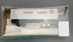 HO Scale Athearn Lee Way Semi-Truck & Trailer NIB! HO7674