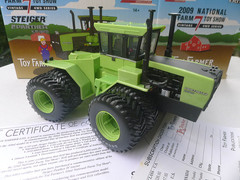 1:32 ERTL 18CM Steiger Panther KM-325 Tractor Farm Machinery Diecast Model