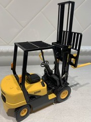 Daewoo G25E Forklift 1/20 Scale Diecast Model Yellow