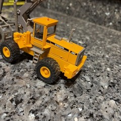 Volvo L180C 1:50 Scale High Lift Log Loader Diecast Metal And Plastic