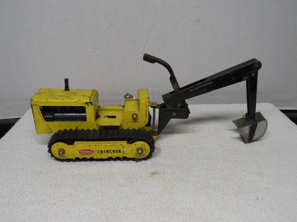 Vintage 1960’s Pressed Steel Toy TONKA Trencher Backhoe/Bulldozer Blade Missing