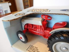 Vintage 1985 Ertl 1:16th Scale Ford 8N Tractor #843, Diecast Metal Replica, NIB
