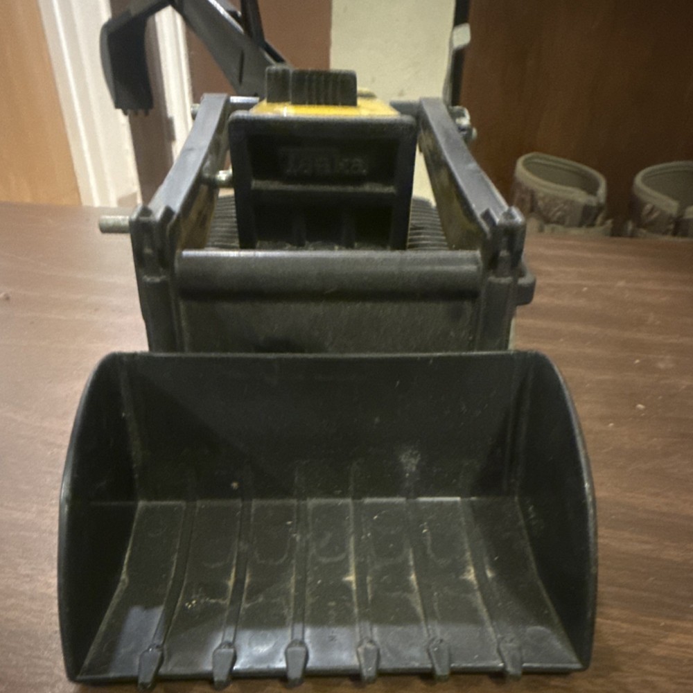 Tonka Excavator Construction Vehicle Yellow Black Plastic Metal Toy
