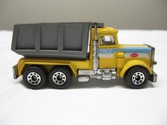 1981 Matchbox 1:80 Peterbilt Yellow Pace Construction Dump Truck – Macau