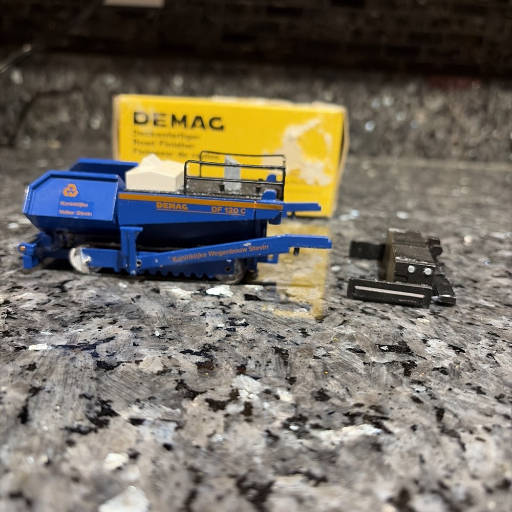 Demag DF120 Road Paver – NZG 1:50 Diecast Model #231 Rare Blue -Wegenbouv Stevin