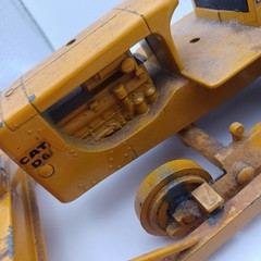 Vintage Ertl Model Toy D6 Caterpillar Metal Bulldozer w/original treads