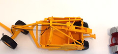 1:50 INTERNATIONAL HARVESTER TD-24 Crawler w/ LeTourneau Carryall Model LP