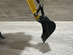 Gehl/J.J. Keller GE 602 Compact Excavator By DCP 1/25th Scale *Details*