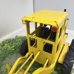 Vintage 1960s Tonka Yellow Road Grader Rolled Pressed Steel 17″