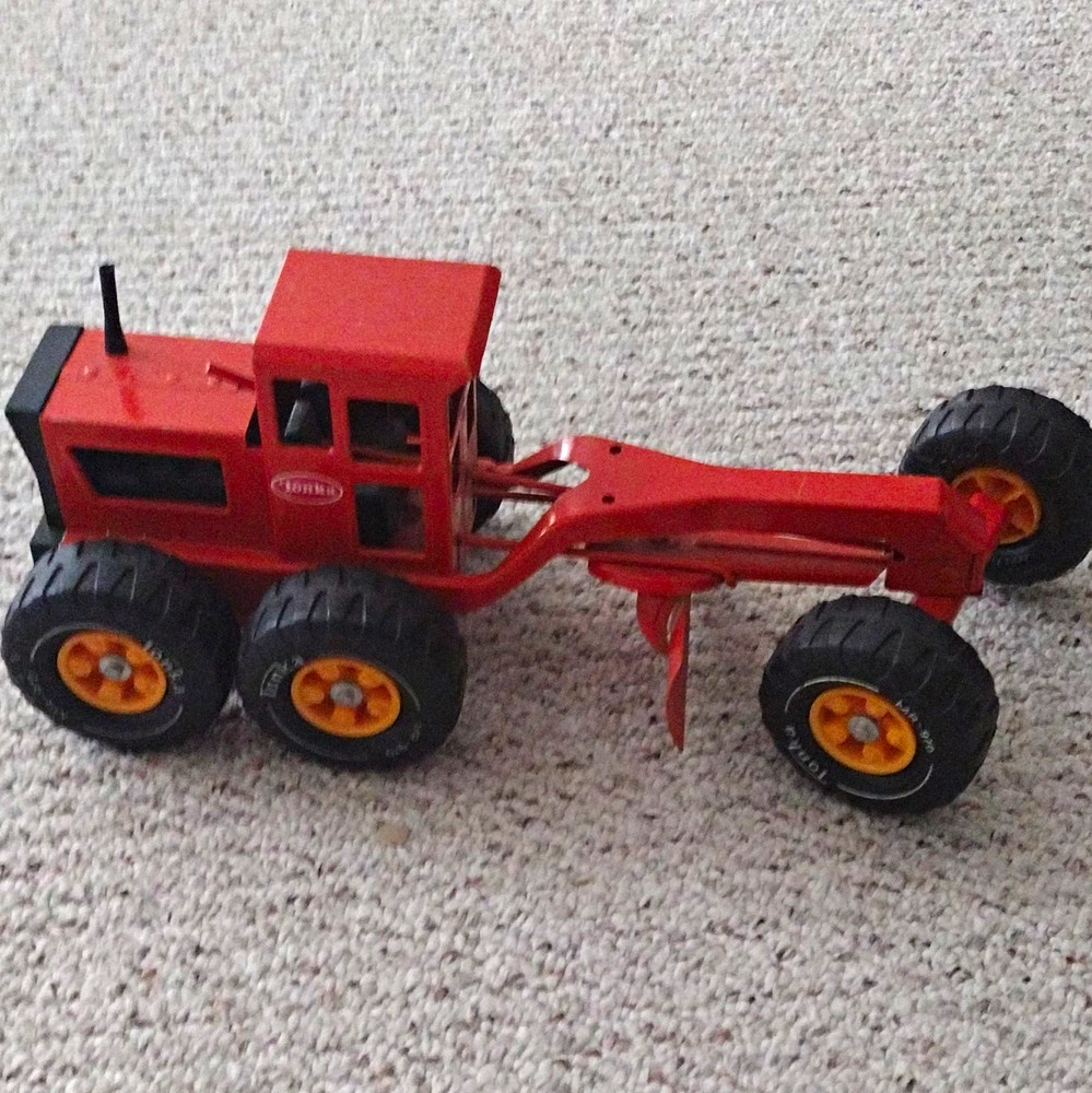 Tonka Diecast Road Grader 6-Wheel Construction Toy Vehicle Red/Black/Yellow