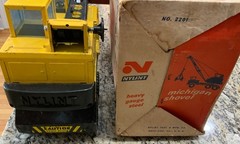 Nylint No. 2201 Michigan Shovel Crane Heavy Gauge Steel Truck 1970s Original Box