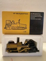 NZG Caterpillar AP-1050 Paver #388 1:50 Launch Edition Asphalt Construction CAT