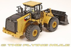 Diecast Masters 1:50 966M Wheel Loader