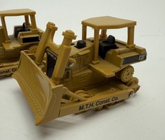 (2) Vintage Caterpillar D6H Dozer Bulldozer 1/64 Scale Parts or Repair