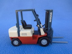 Nissan 25 Toy Forklift NIB New 1/24 Scale Metal & Plastic