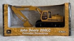 Ertl John Deere 200LC Tracked Excavator 1/50 Die-cast Metal Pression 2002
