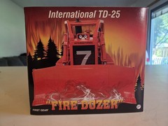 First Gear International TD-25 Crawler 1:25 Diecast Fire Dozer 49-0104
