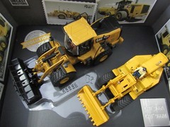 DIECAST MASTERS 1/50 EVOLUTION SERIES CATERPILLAR WHEEL LOADER SET – NIB