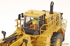Diecast Masters 1:50 988K Wheel Loader