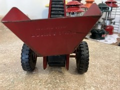 VINTAGE 1960’S RED TONKA TOYS SANDLOADER TOY VERY NICE