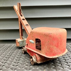 Vintage 1960’s Tonka Toy Red Metal Excavator