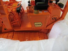 FIRST GEAR 1/25 CONSTRUCTION PIONEERS IOWA ORANGE IH 175 CRAWLER/DOZER – NIB