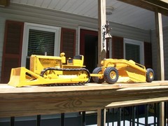 Doepke Caterpillar D6 Dozer & Earth Scraper
