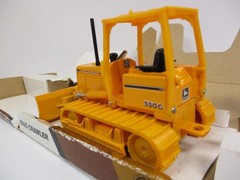 ERTL – JOHN DEERE 550G CRAWLER / BULLDOZER / DOZER – 1/32 DIECAST