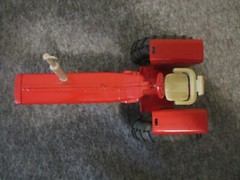 ERTL VINTAGE FARMALL 706 RED TRACTOR – DIE CAST – DECALS – EXCELLENT