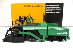 NZG – CATERPILLAR CAT AP-1000 BARBER GREENE WHEELED ASPHALT PAVER – 1/50 DIECAST