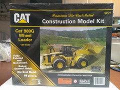 Norscot Construction Model Kit CAT 980G Wheel Loader 1:50 Yellow Sealed
