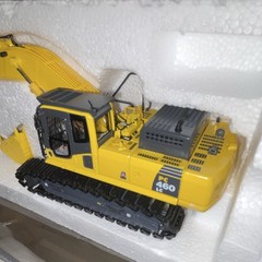 Komatsu PC460LC Excavator Diecast Model 1:50 Yellow Gray Black w/ Case
