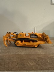 Komatsu D355A Crawler Tractor 1:50 Scale Discontinued Model Yonezawa Toys Japan