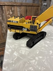 Caterpillar 5110B Excavator 1:50