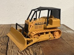 1987 ERTL CASE 2057 BULLDOZER MODEL TOY
