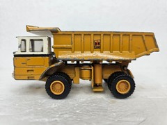 Lot of 2 ERTL Diecast International Harvester 350 Payhauler and 560 Wheel Loader