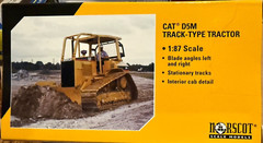 NORSCOT CAT 1:87 scale D5M Track-type Tractor, Model 55401 (H395)